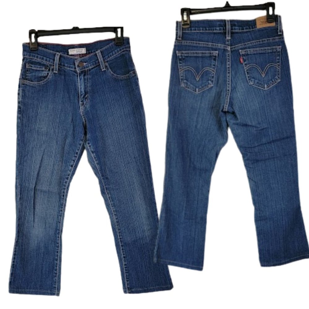 Levi's 550 Relaxed Boot Cut Jeans SZ 4  Excellent Shape! - Picture 4 of 12